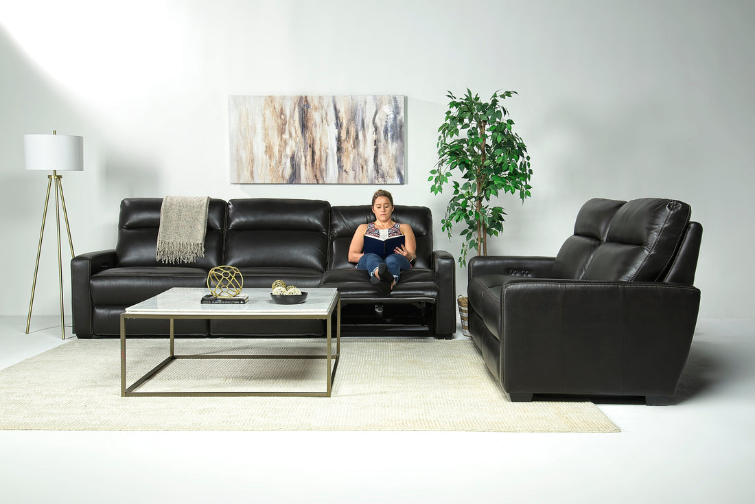 Decorating with Black Leather Furniture