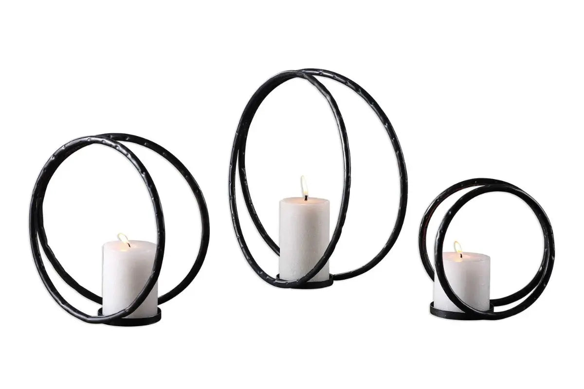 678520822:Pina Candle Holders