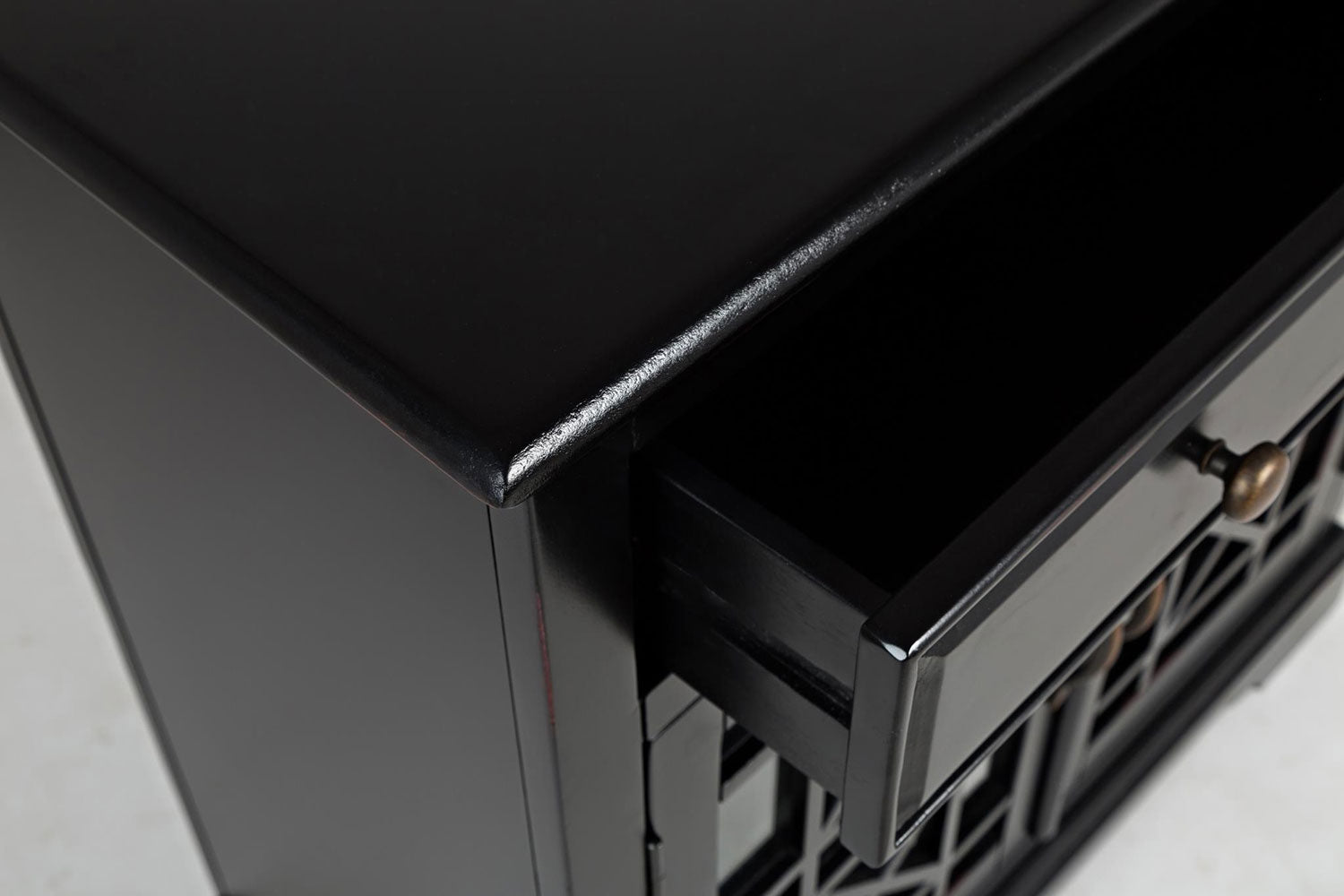 436516697:Skyy Media Console in Black, 32 Inch, Image 3