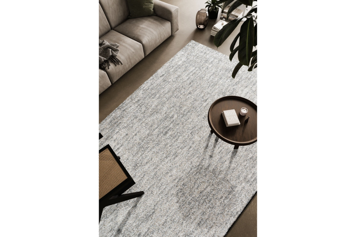 739744949:3385 Granada Rug, Styled