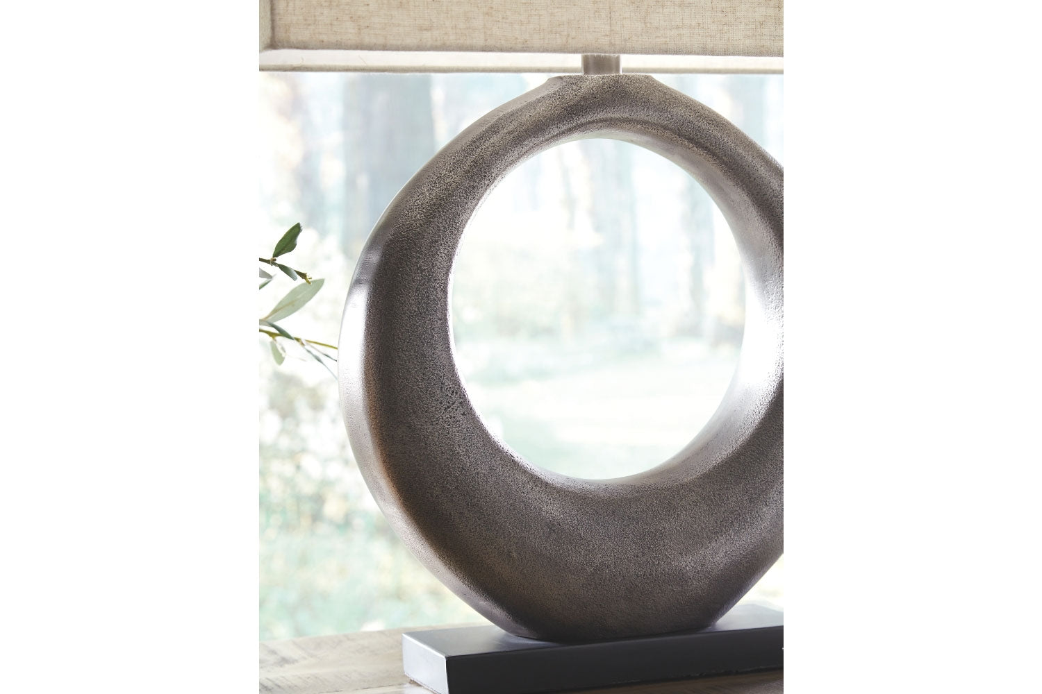 647155499:Saria Metal Table Lamp in Antique Silver Finish, Image 3