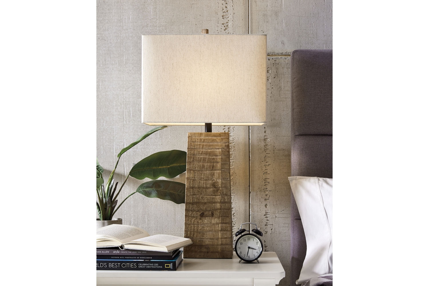 733661531:Deonte Table Lamp in Brown, Image 2
