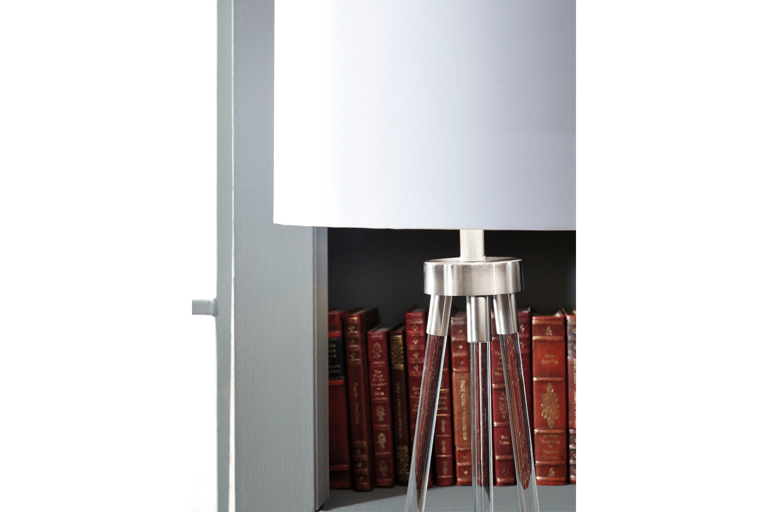 234740213:Idalia Table Lamp in Clear/Silver Finish, Image 3
