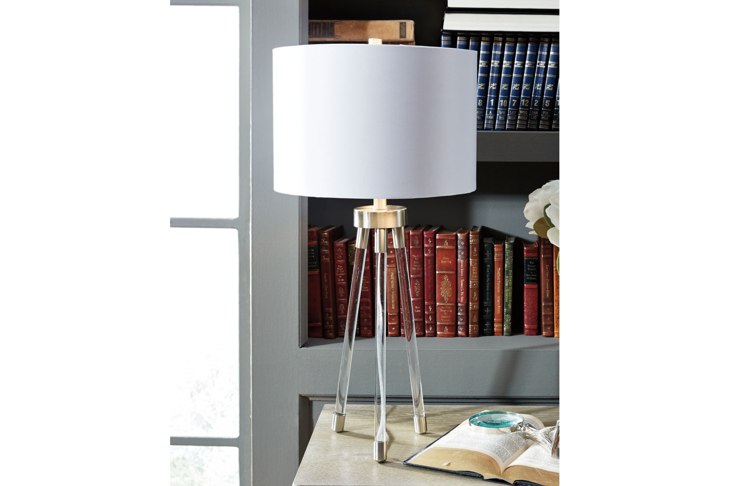234740213:Idalia Table Lamp in Clear/Silver Finish, Image 2