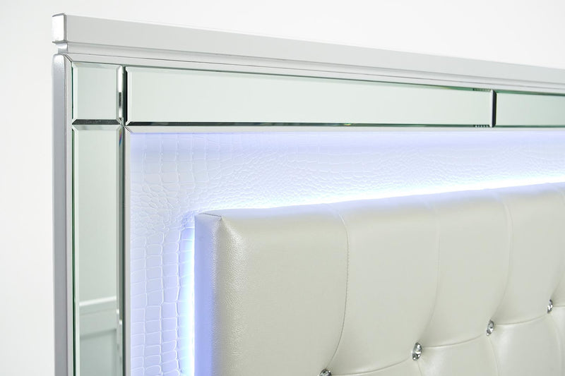 899965019:Valentino Panel Bed in White, Eastern King, Image 4