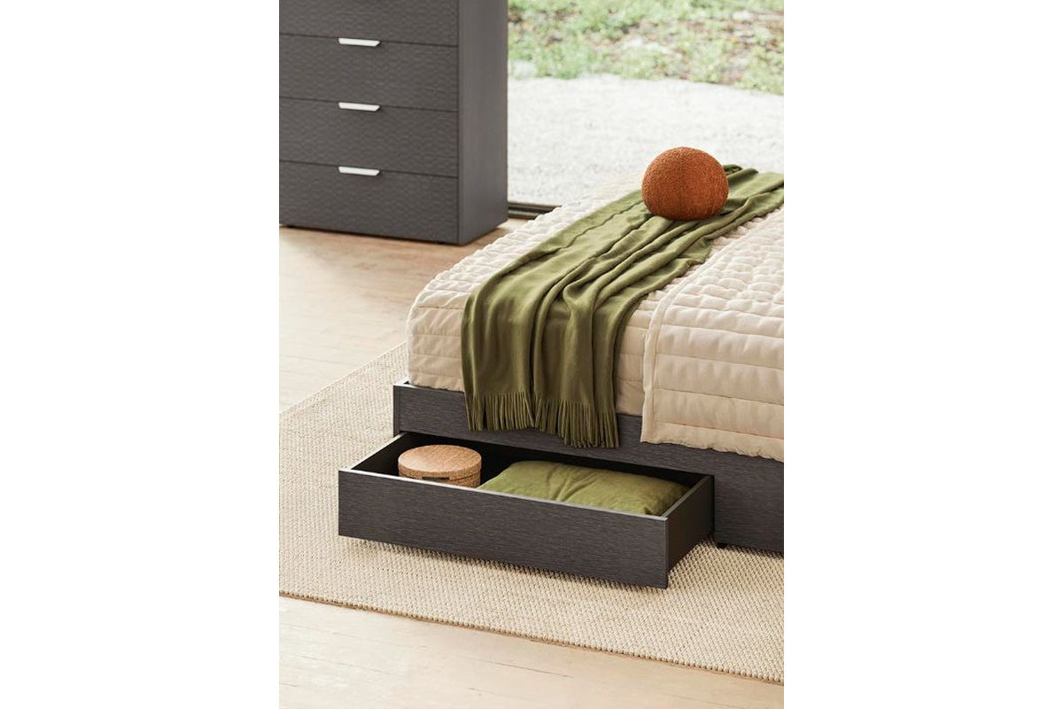 AMY000016:Amy Upholstered Panel Bed With, 