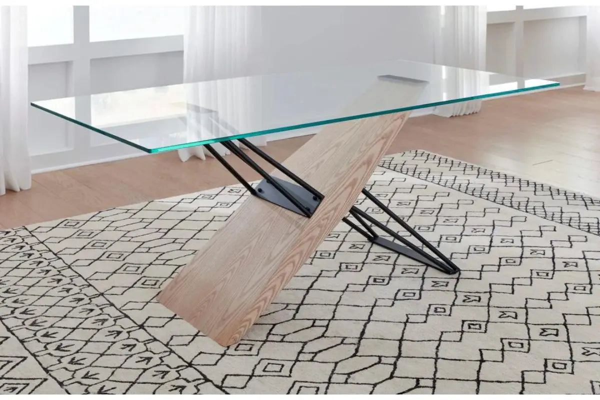 AERE00001:Aere Dining Table & 4 Chairs, AngledAngle