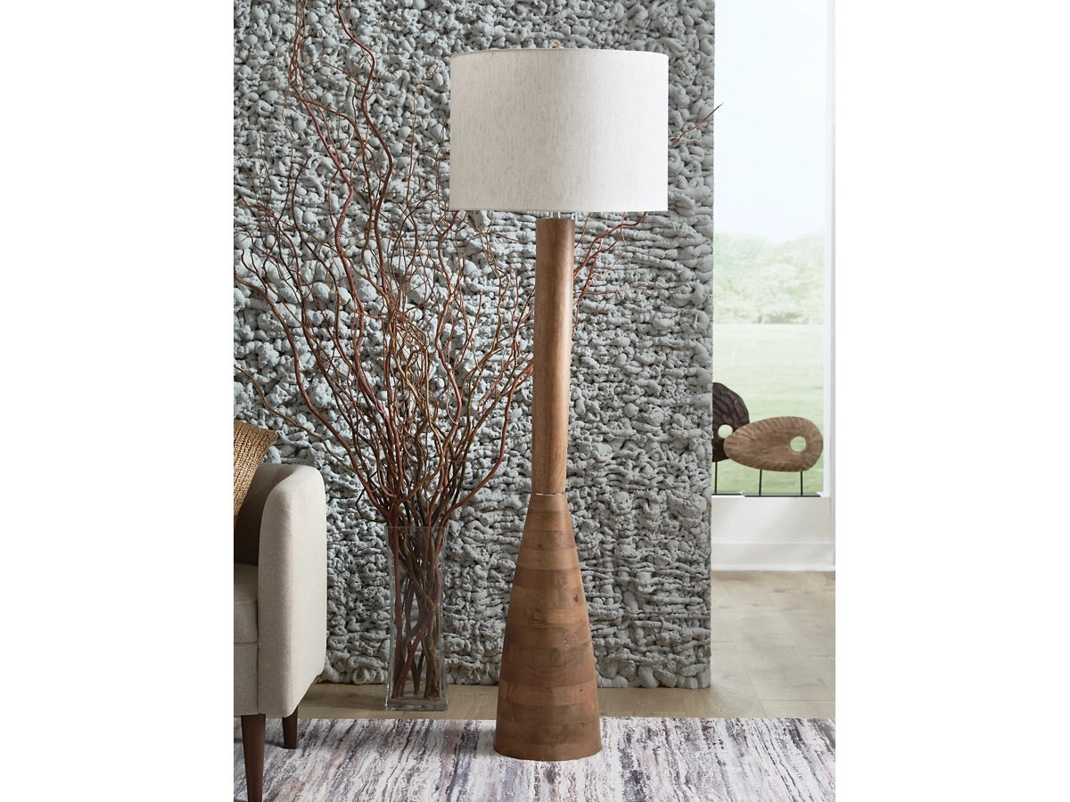 352494604:Ailsa Lamp, Styled
