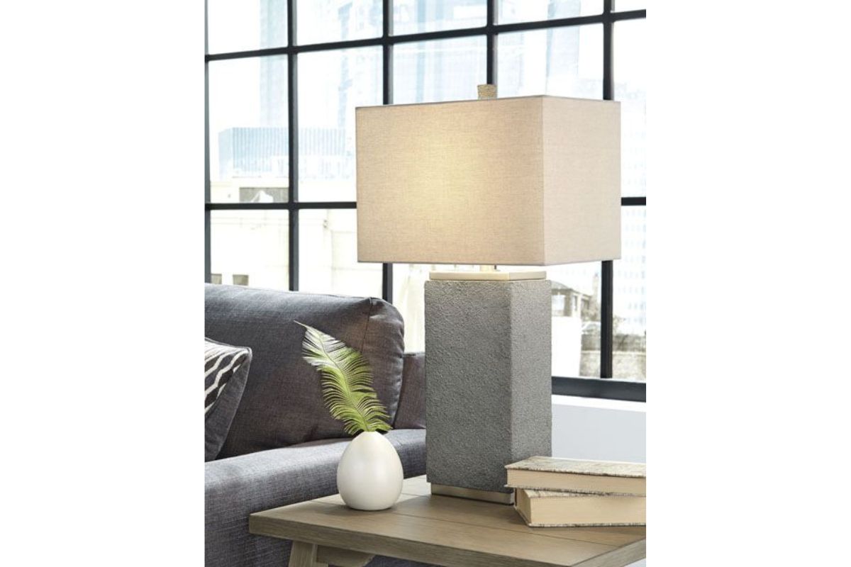 901252091:Amergin Table Lamp, Image 1