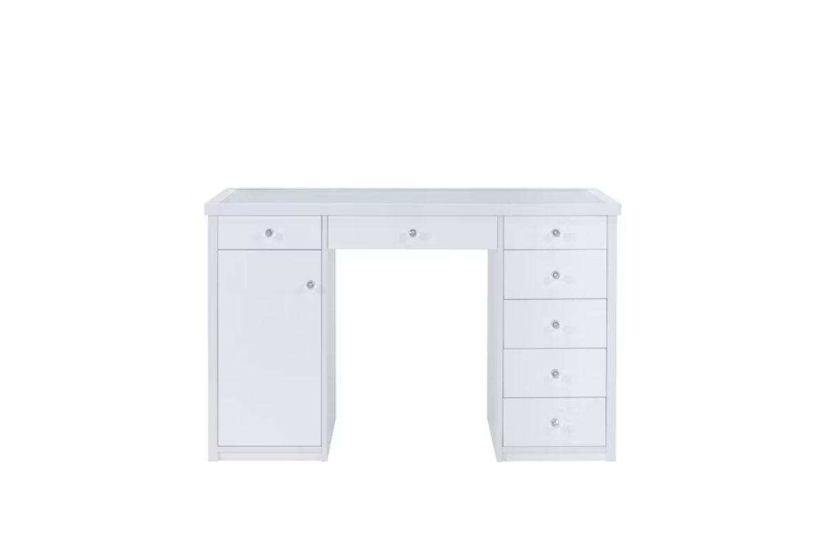 675055204:Amia Vanity, Front