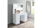 675055204:Amia Vanity, Styled