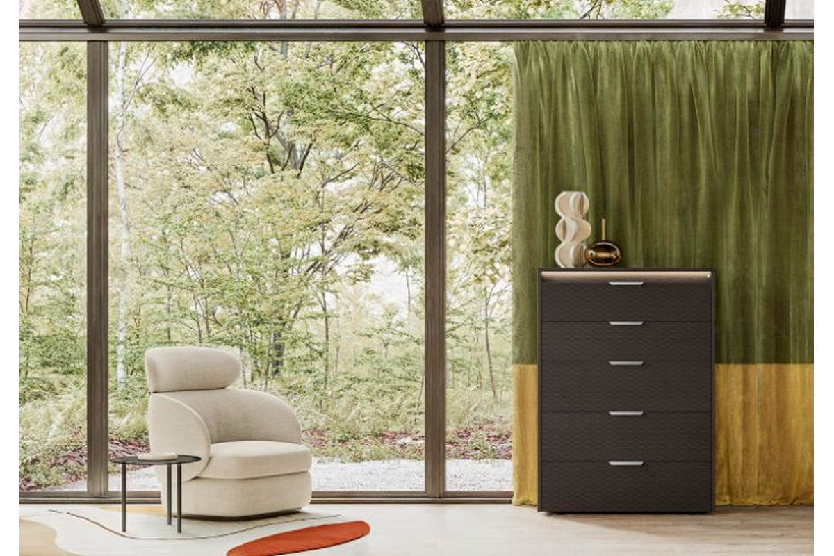 AMY000101:Amy Chest, Styled