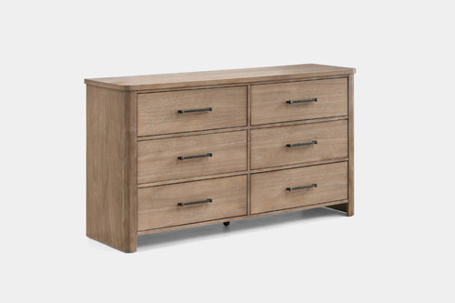 599093647:Anika Dresser, Angled