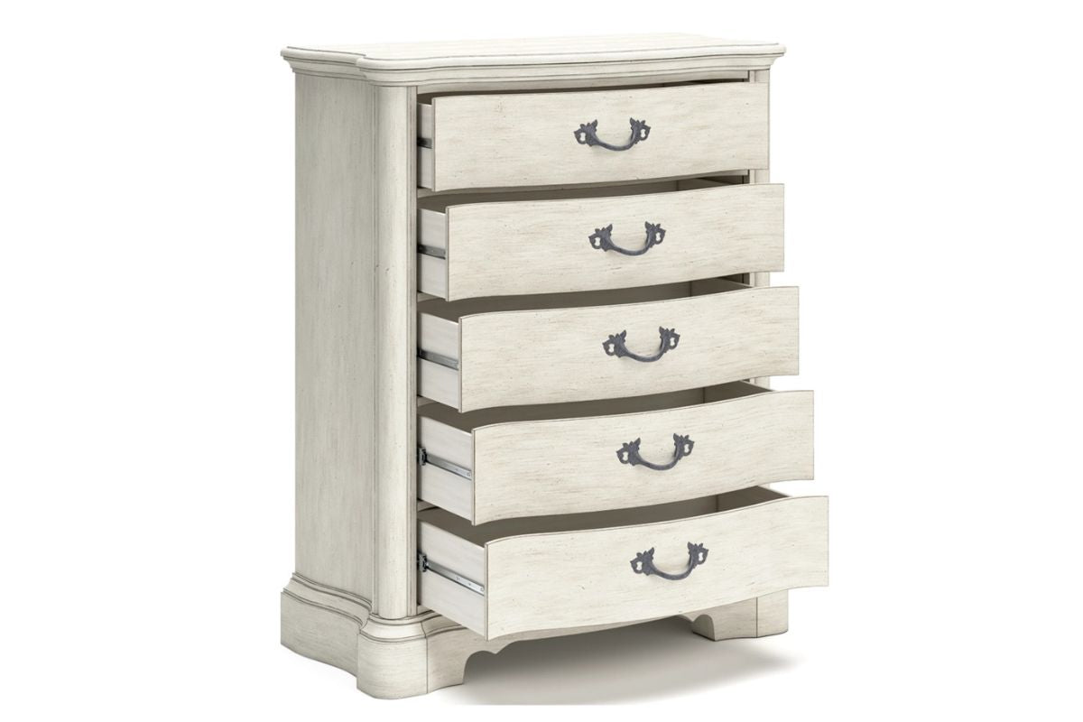 031024568:Arlendyne Chest, Open