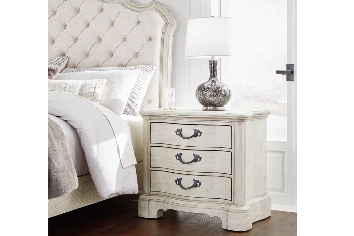 ARLENDY04:Arlendyne Upholstered Bed & Dr, Styled