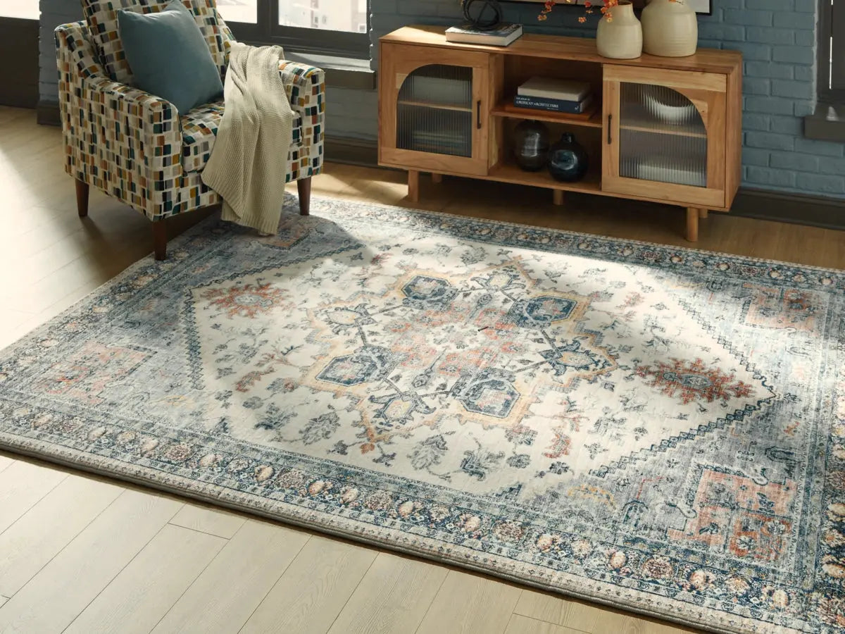 995077573:Arlenmont Rug, Styled