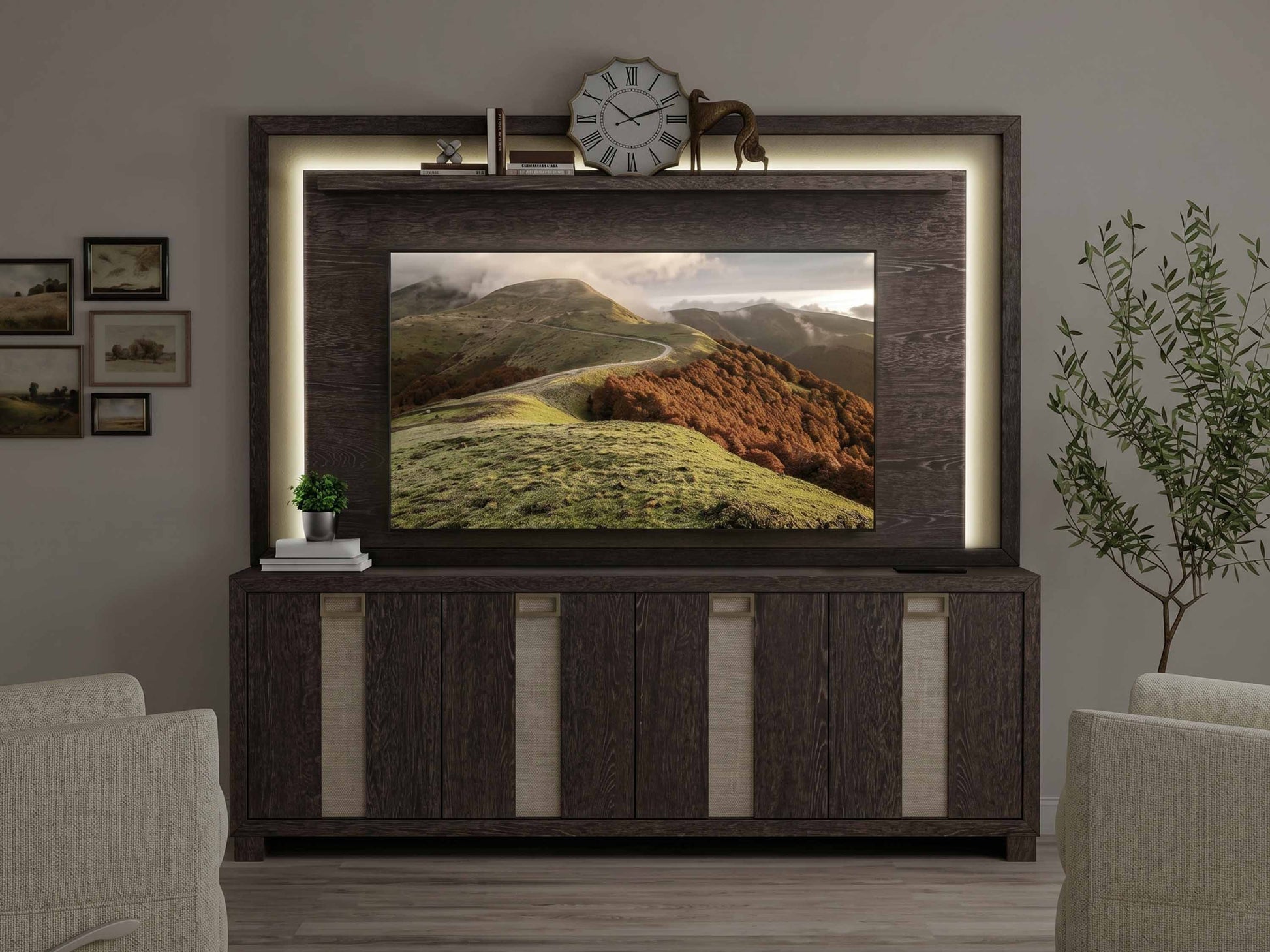 074041687:Ascent Media Hutch, Styled