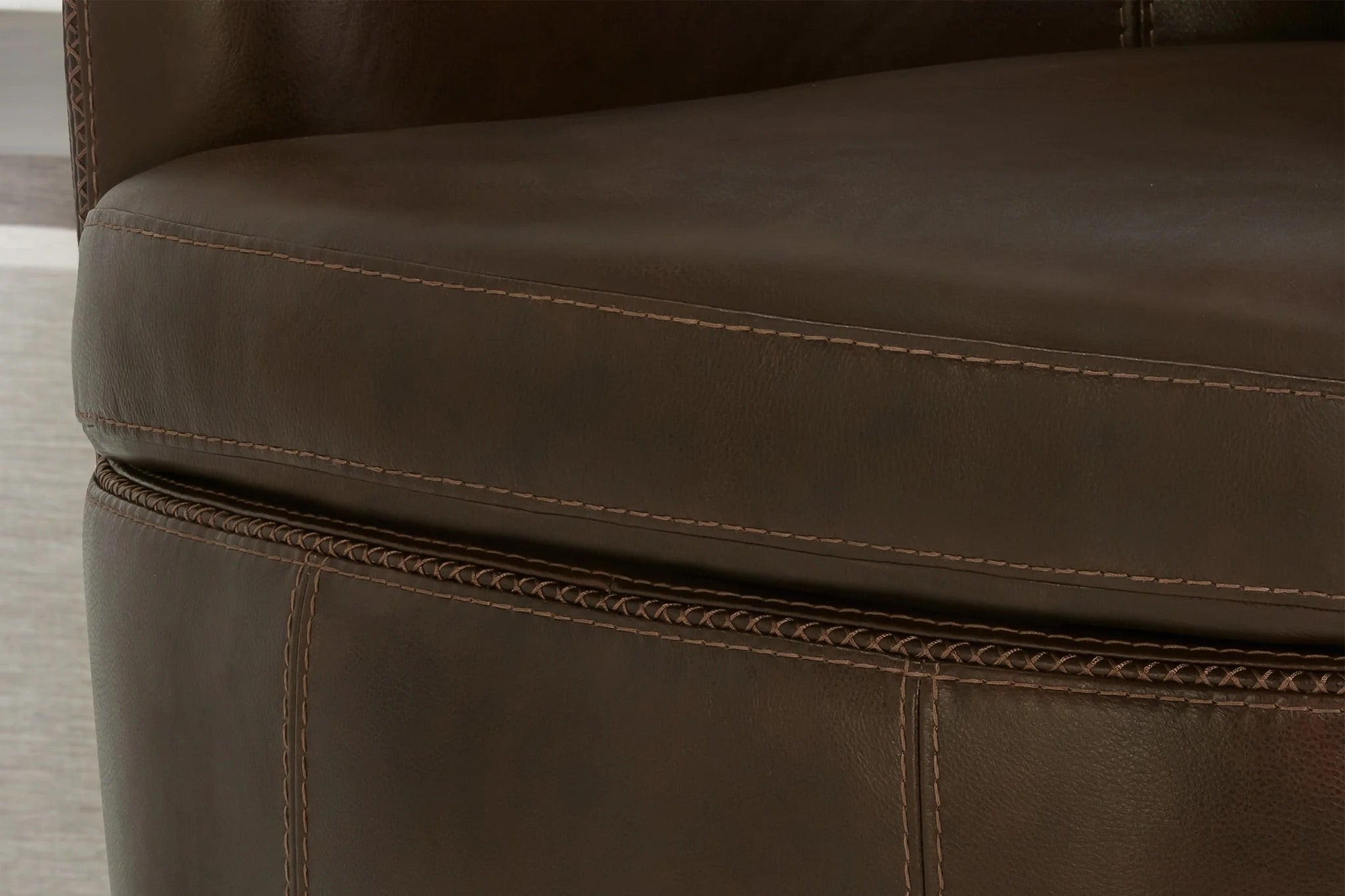 425238472:Barolo Swivel Chair, 