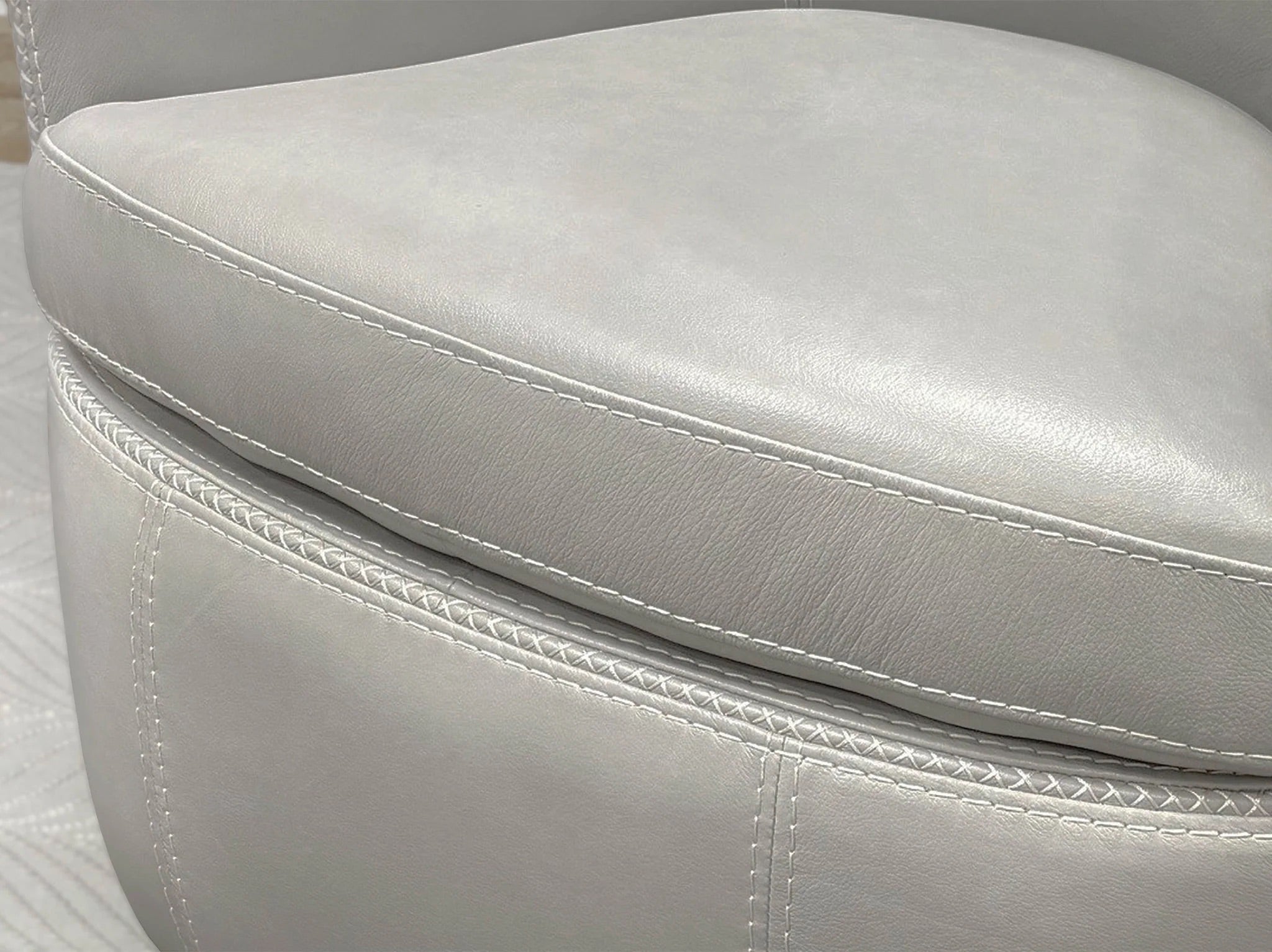 836402101:Barolo Swivel Chair, 