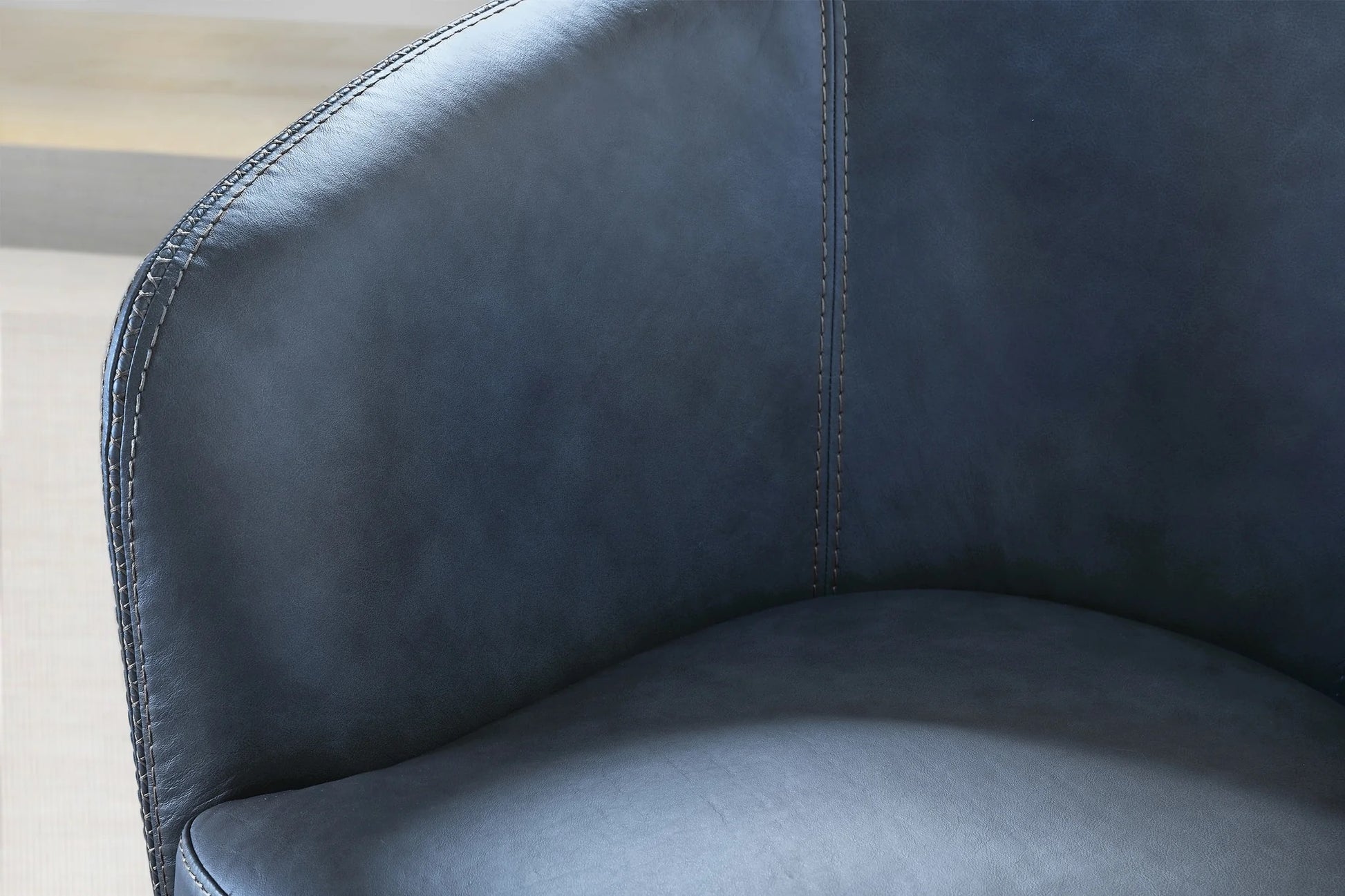973980025:Barolo Swivel Chair, 