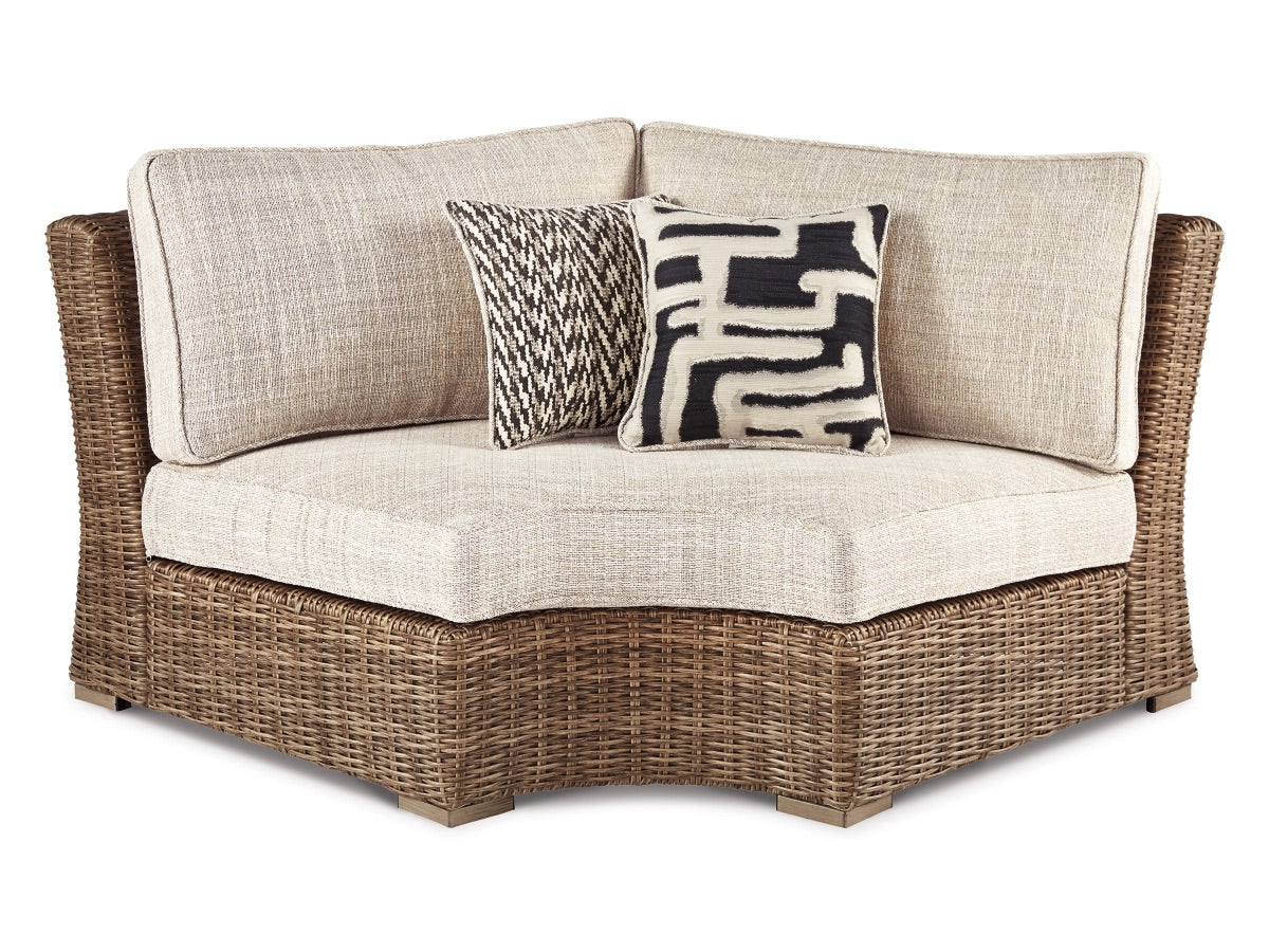 227643056:Beachcroft Outdoor Corner Chai, Front