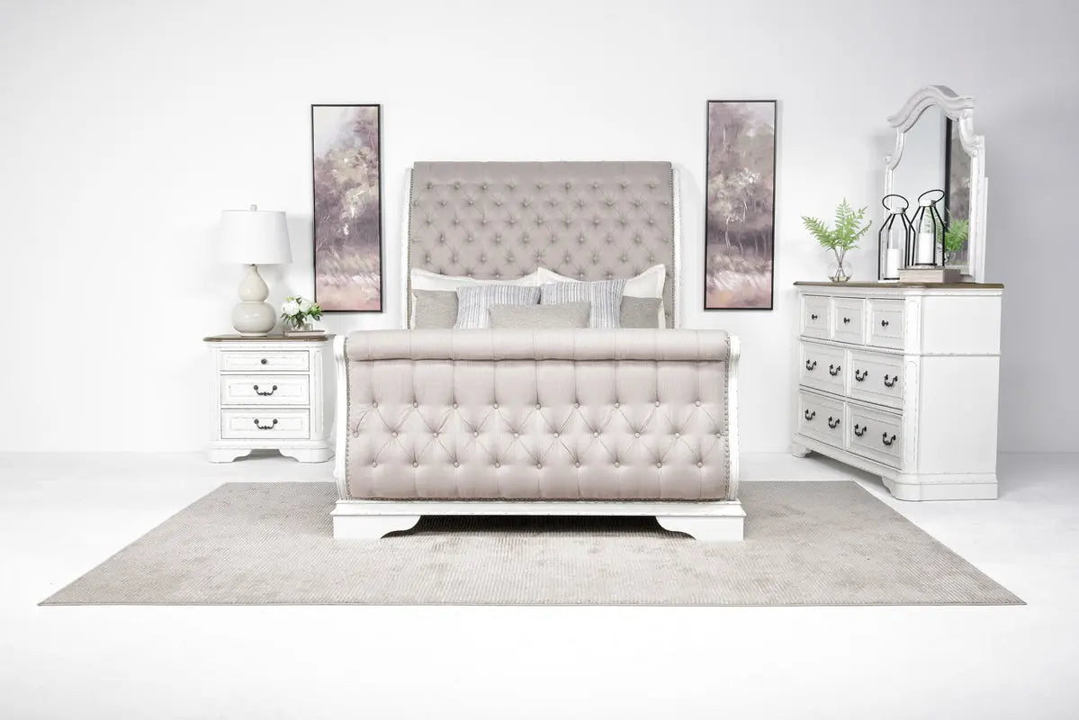 BELLEVUE6:Bellevue Sleigh Bed & Dresser , Styled