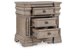 BLAIRHU05:Blairhurst Panel Bed & Dresser, Open