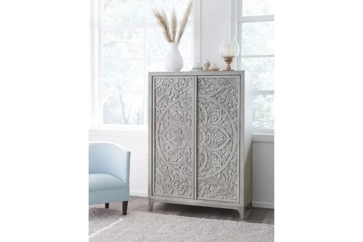 780988408:Boho Chic Armoire, Styled