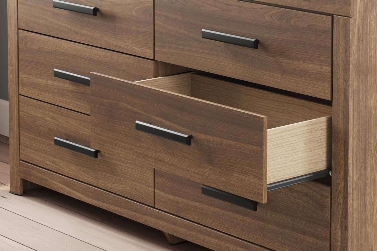 218077038:Broachmyn Dresser,