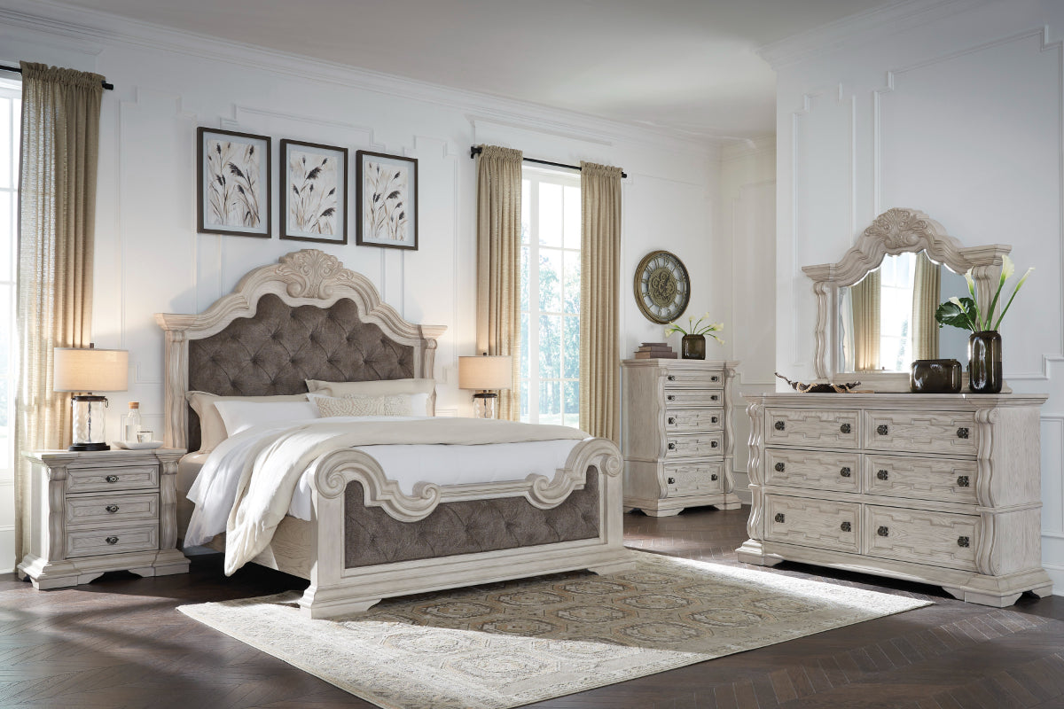 BRUCHAN09:Bruchandi Upholstered Panel Be, Styled