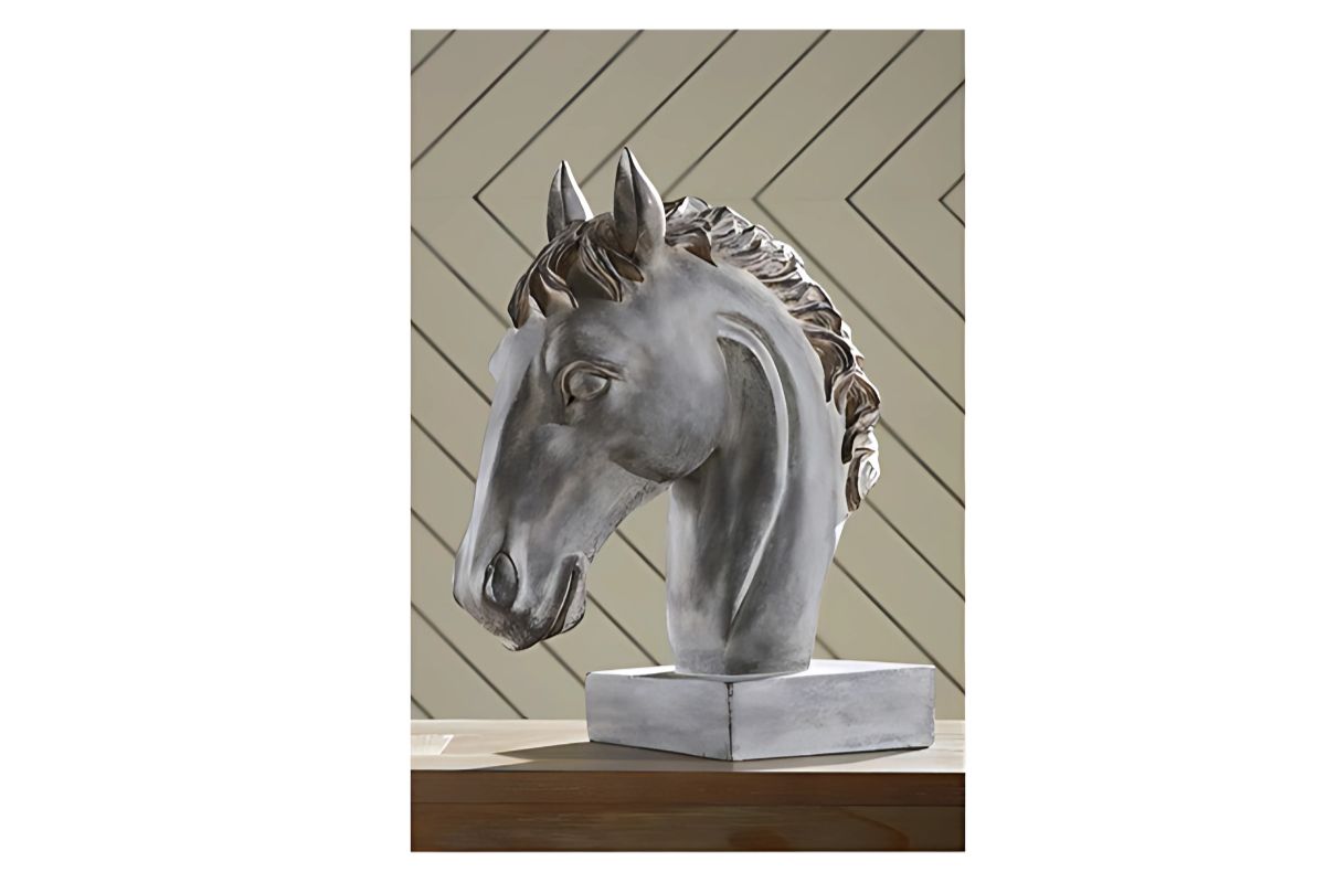 678328354:Carnlow Sculpture Or Decorativ, 