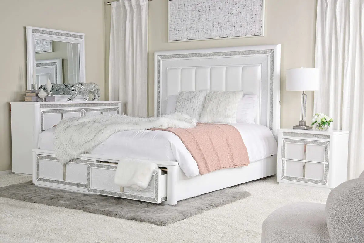 CHALANNA3:Chalanna Storage Bed & Dresser, Styled