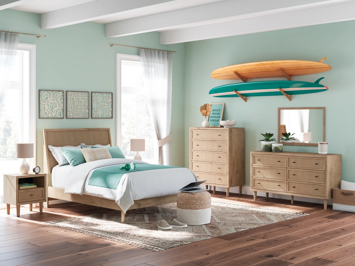 023978115:Cielden Nightstand, Styled