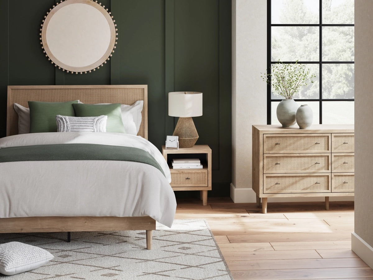 023978115:Cielden Nightstand, Styled