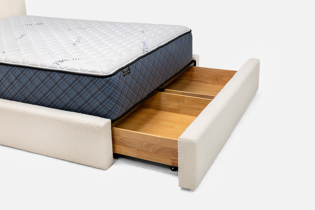 CLOUDII06:Cloud Boucle Upholstered Stora, 