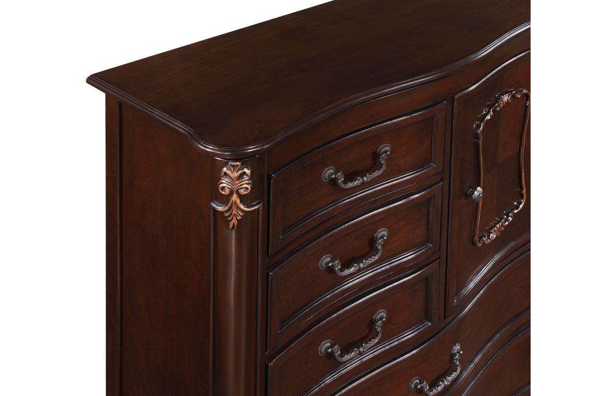 706300481:Constantine Chest, 