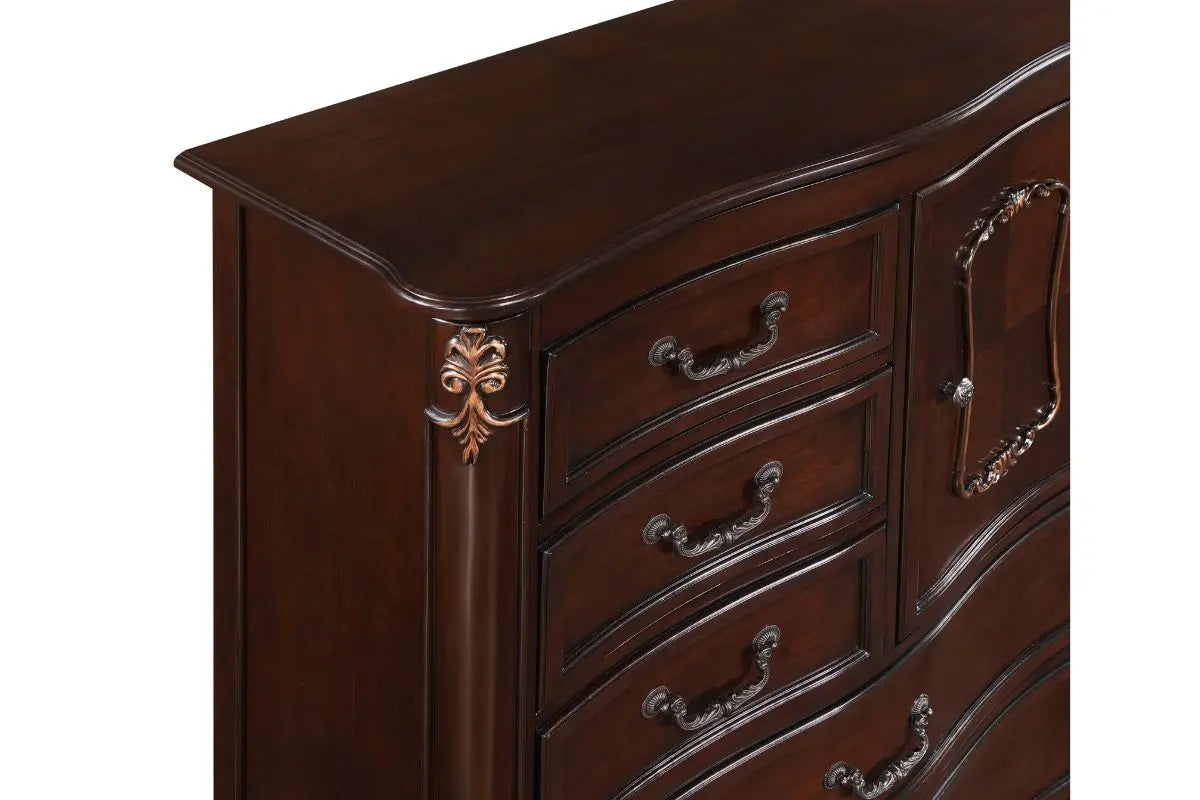 706300481:Constantine Chest, 