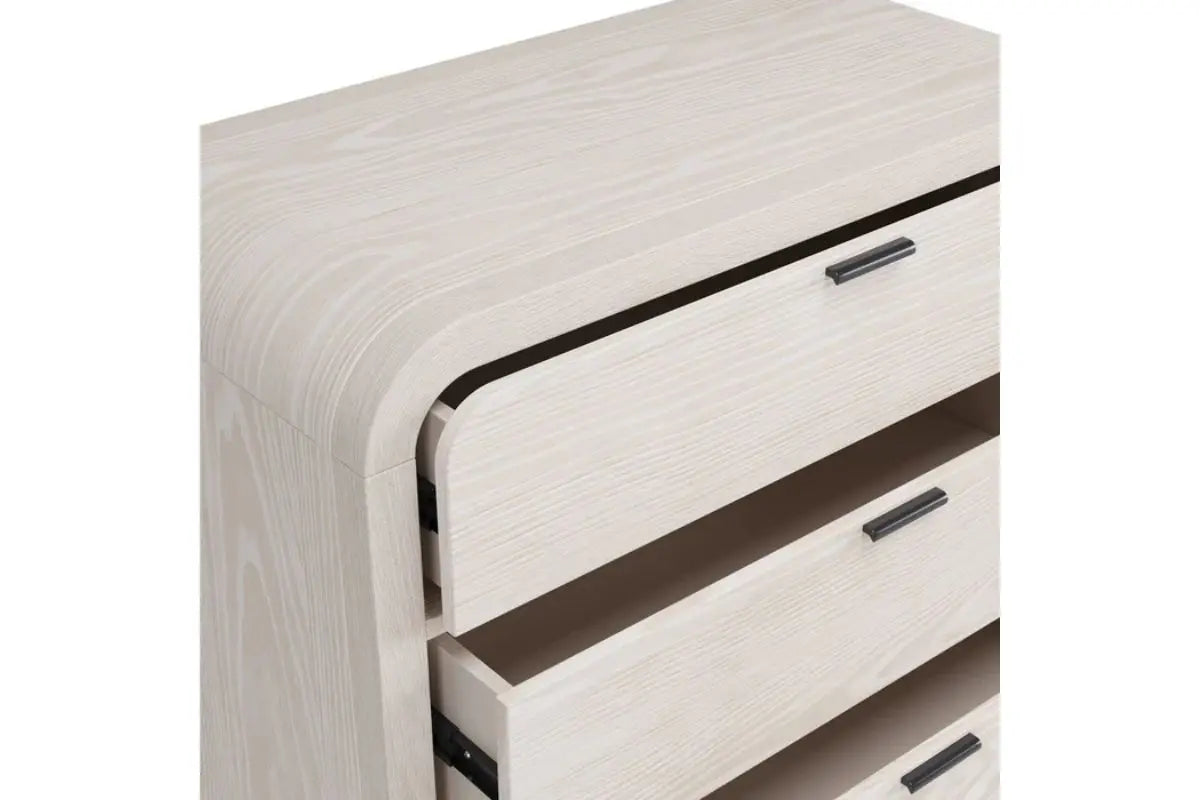 099673038:Drake Chest, 