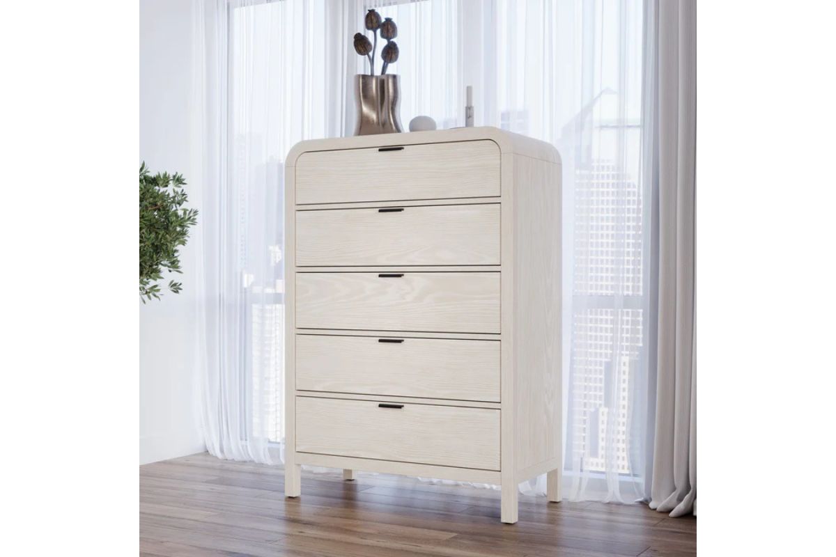 099673038:Drake Chest, Styled