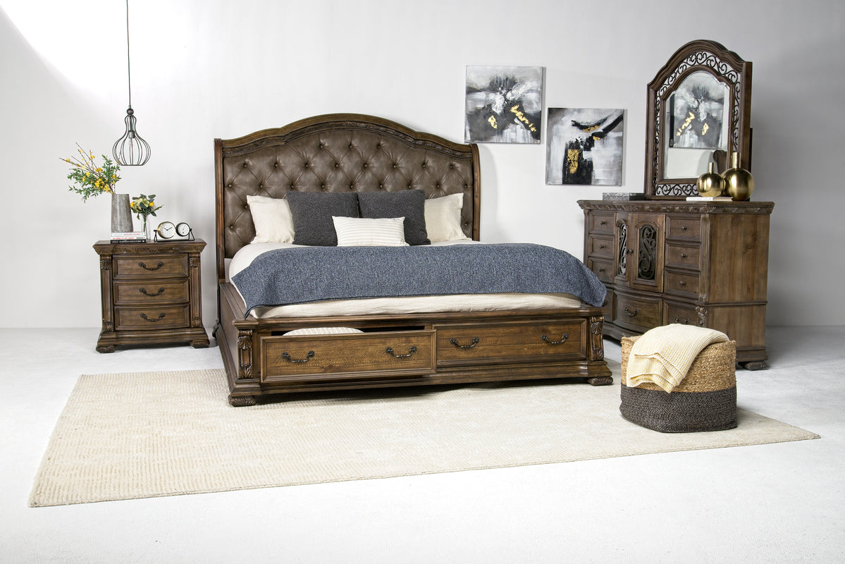 DURANGO77:Durango Sleigh Bed & Dresser &, Styled