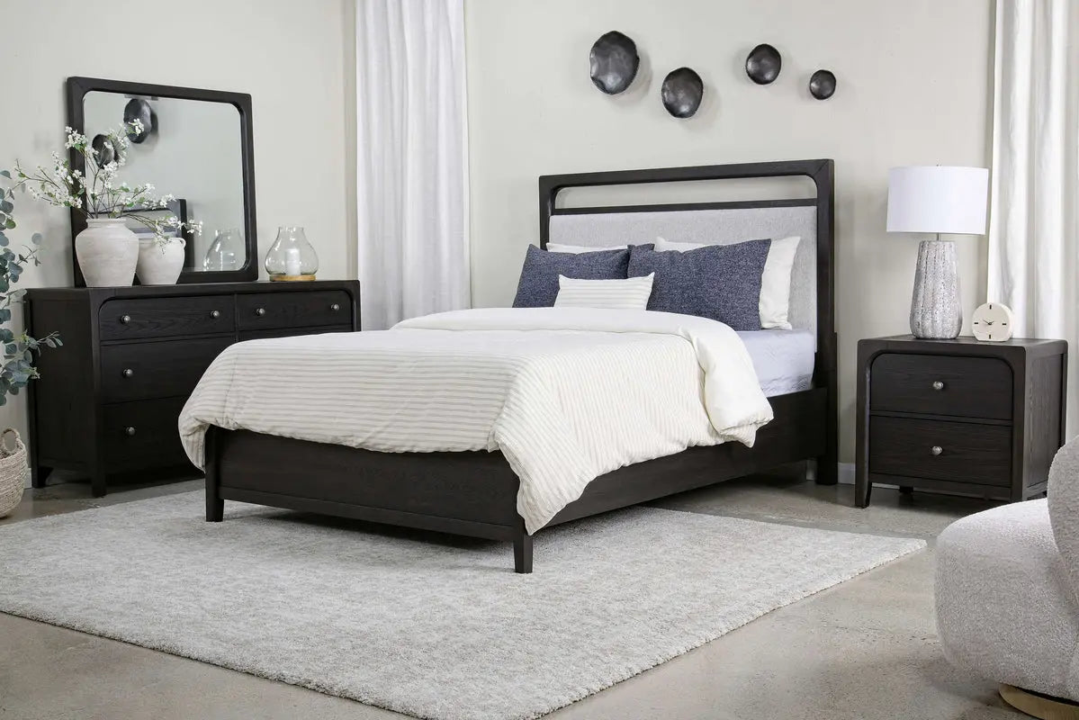 EASTON101:Easton Upholstered Bed, Styled