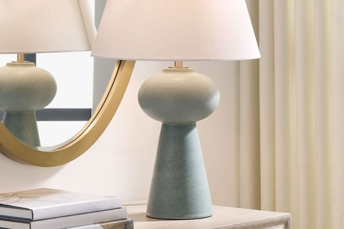 929782601:Elywn Lamp, Styled