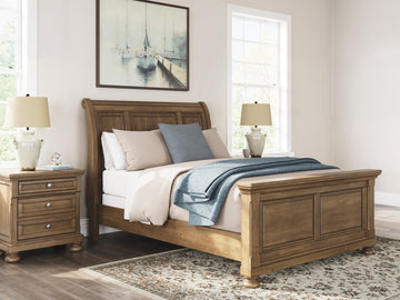 FEDDIN031:Feddinger Sleigh Bed, Styled