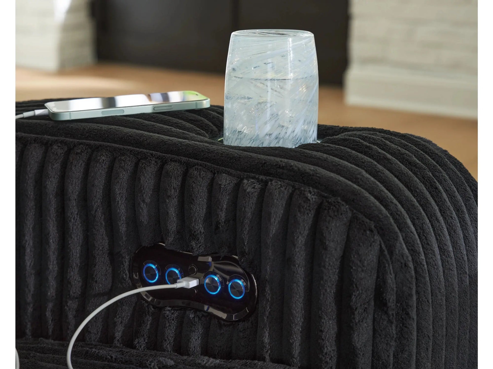 857761298:Forest Lake 2 Power Sofa, Styled