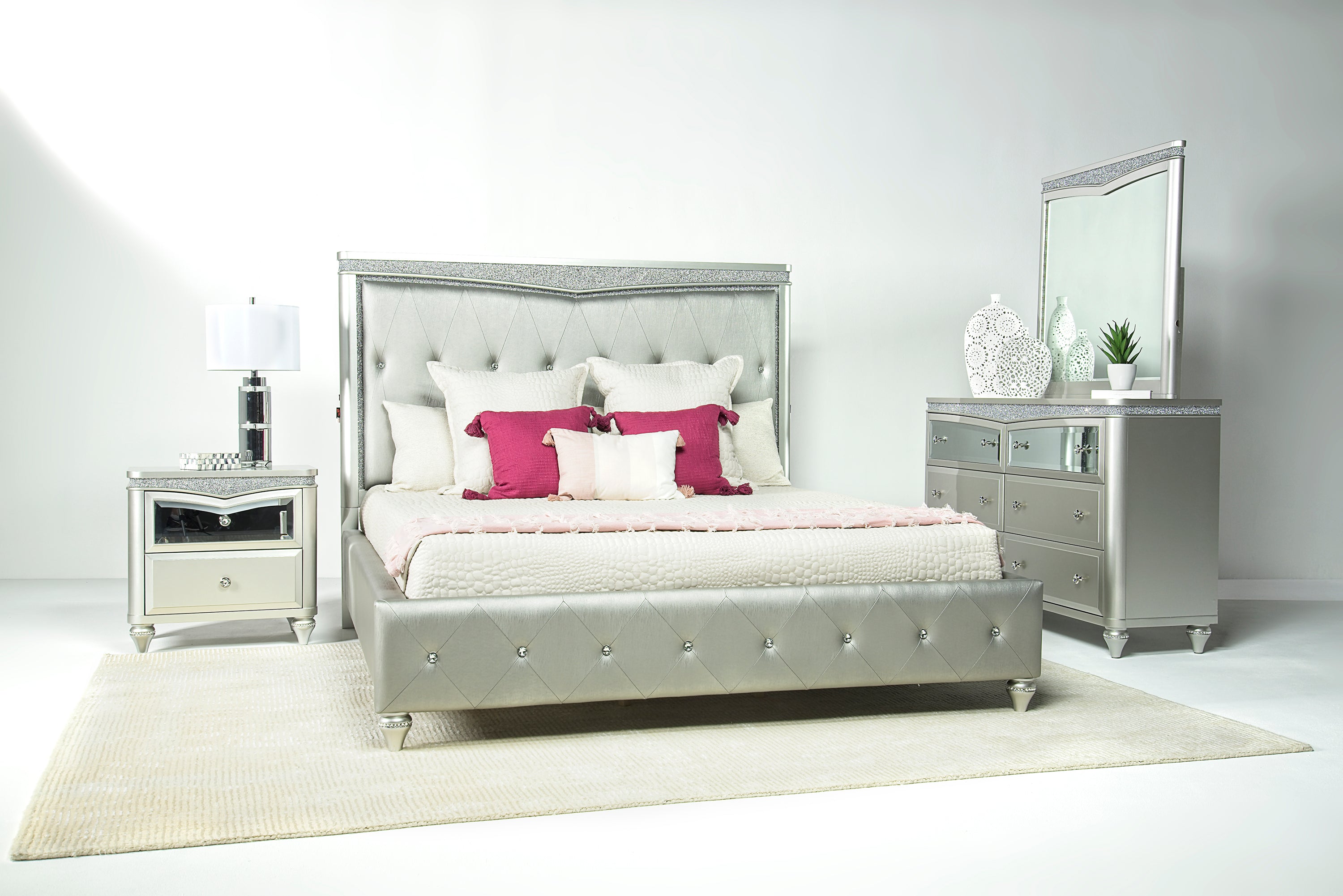 259661959:Glendale Panel Bed, Dresser & Mirror in Platinum, Eastern King, Image 1