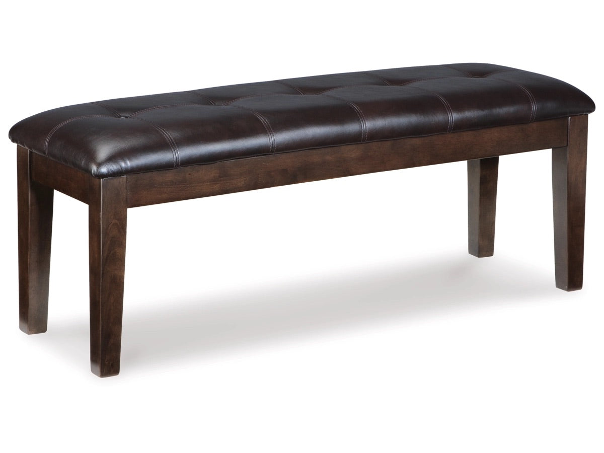 HADDIGN02:Haddigan Dining Table & 4 Chai, Angle