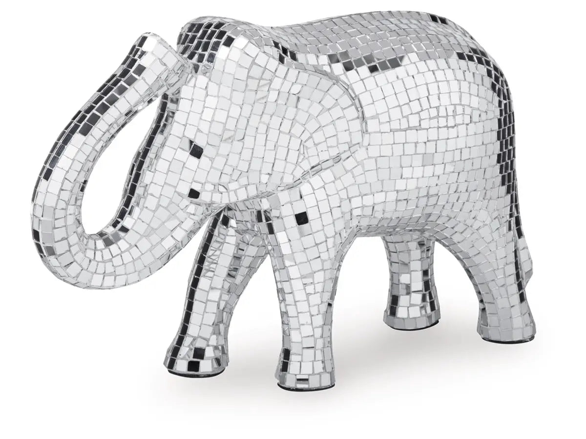 790304385:Hallmont Sculpture, AngledAngle