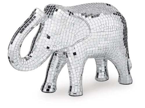 790304385:Hallmont Sculpture, AngledAngle