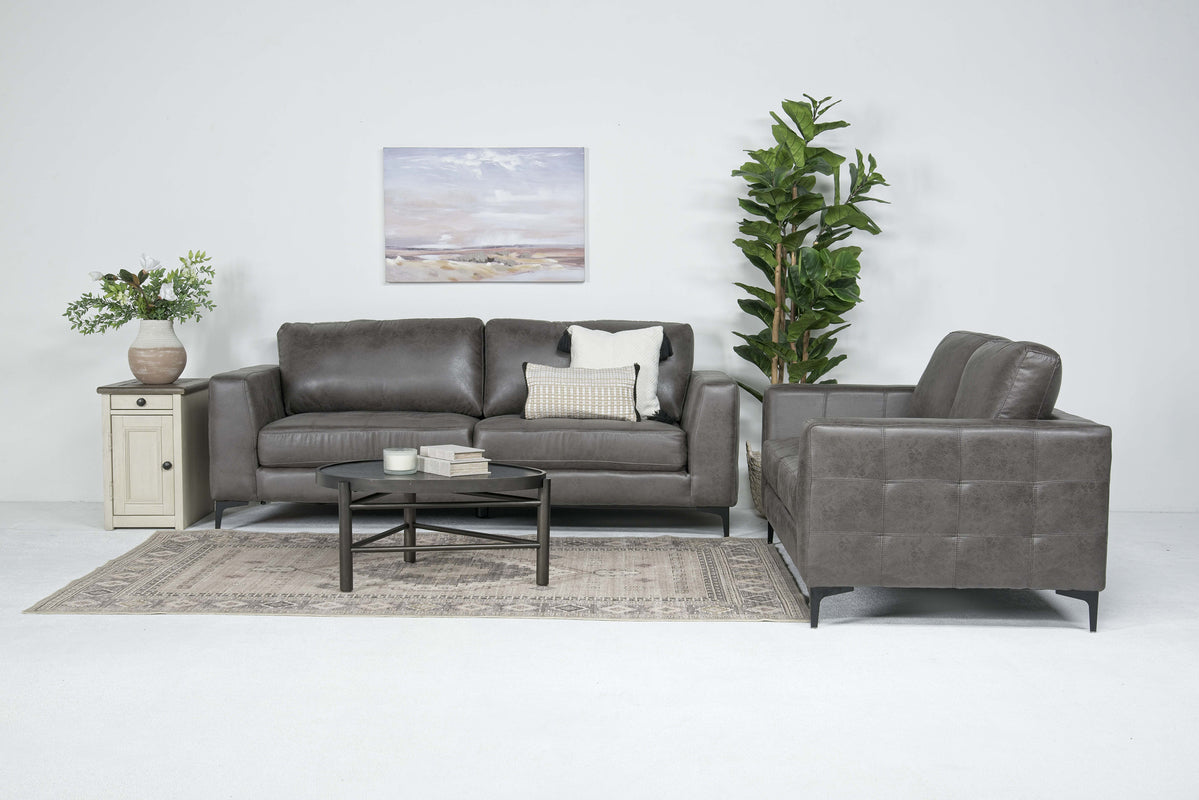 884377121:Hank Sofa, Styled