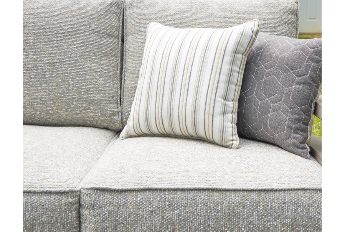 045081238:Hillside Barn Patio Sofa, Side